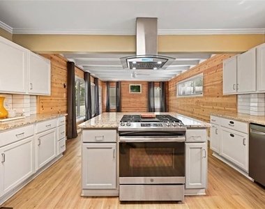 2654 Elsinore Street - Photo Thumbnail 7