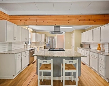2654 Elsinore Street - Photo Thumbnail 5