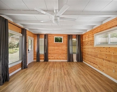 2654 Elsinore Street - Photo Thumbnail 6