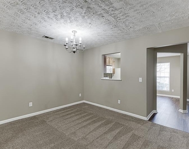 2883 Creek Bottom Court - Photo Thumbnail 12
