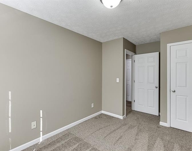 2883 Creek Bottom Court - Photo Thumbnail 20