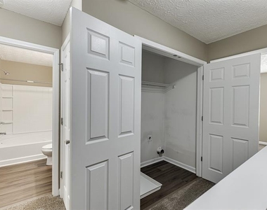 2883 Creek Bottom Court - Photo Thumbnail 18