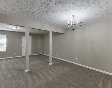 2883 Creek Bottom Court - Photo Thumbnail 9