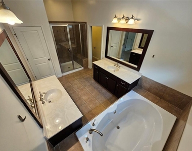 2104 Mcfarlin Lane - Photo Thumbnail 18