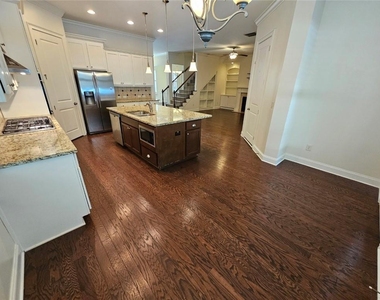 2104 Mcfarlin Lane - Photo Thumbnail 3