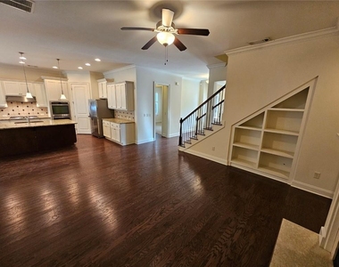2104 Mcfarlin Lane - Photo Thumbnail 2