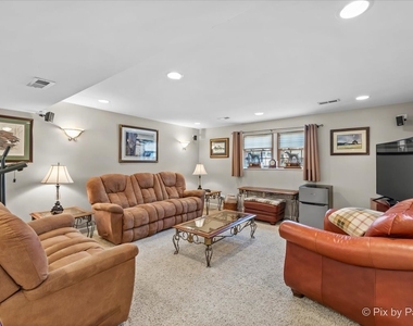 930 Cornell Lane - Photo Thumbnail 11