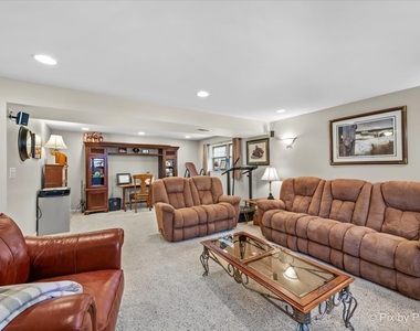 930 Cornell Lane - Photo Thumbnail 10