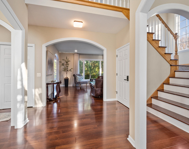 142 N Dixon Drive - Photo Thumbnail 5