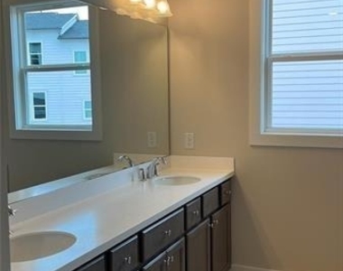 1255 Winterhaven Drive - Photo Thumbnail 15