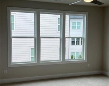 1255 Winterhaven Drive - Photo Thumbnail 13