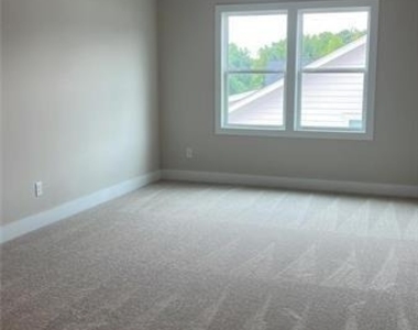 1255 Winterhaven Drive - Photo Thumbnail 6