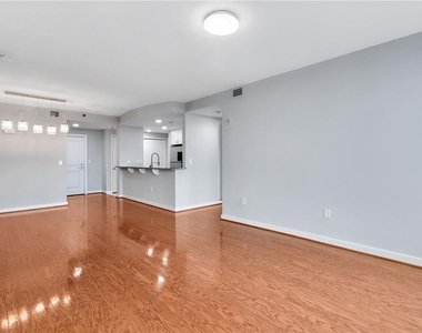 3338 Peachtree Road Ne - Photo Thumbnail 6