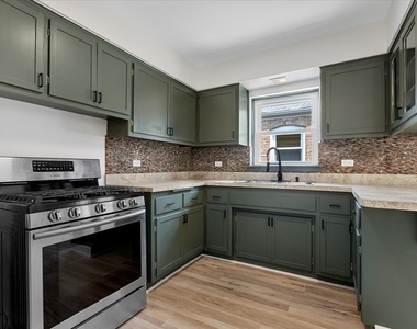 11358 S Rockwell Street - Photo Thumbnail 7