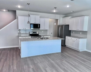 2618 Swan Lake Drive - Photo Thumbnail 2