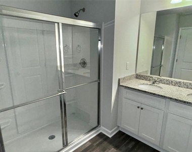 2618 Swan Lake Drive - Photo Thumbnail 10
