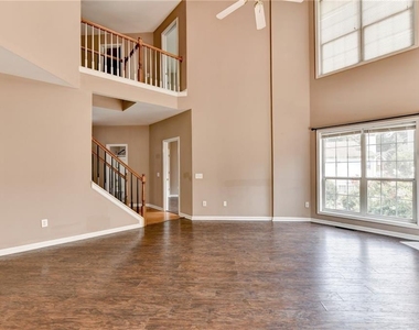 2899 Savannah Walk Lane - Photo Thumbnail 10