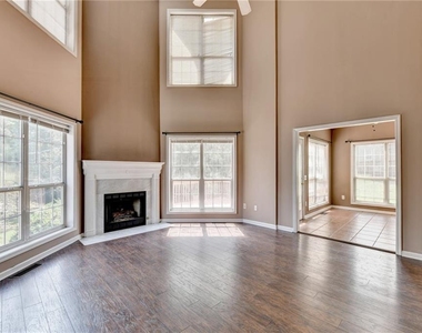 2899 Savannah Walk Lane - Photo Thumbnail 8
