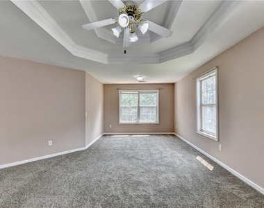 2899 Savannah Walk Lane - Photo Thumbnail 16