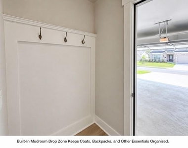 5365 Windridge Parkway - Photo Thumbnail 8