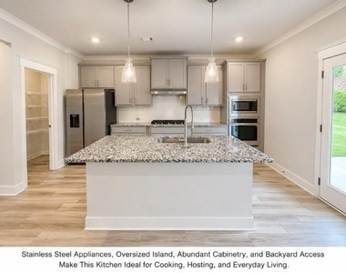 5365 Windridge Parkway - Photo Thumbnail 6