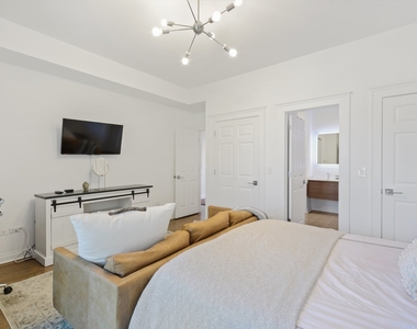 2027 W Race Avenue - Photo Thumbnail 14