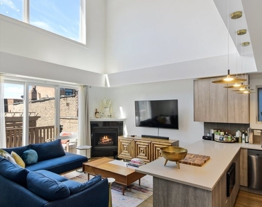 2027 W Race Avenue - Photo Thumbnail 2