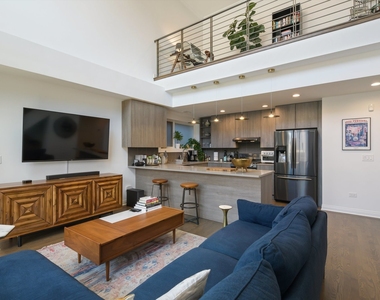 2027 W Race Avenue - Photo Thumbnail 1
