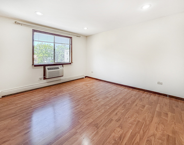 7214 W Wrightwood Avenue - Photo Thumbnail 11