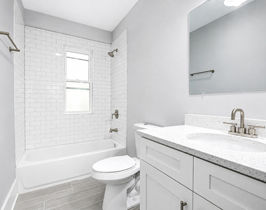 1901 W 21st Place - Photo Thumbnail 5