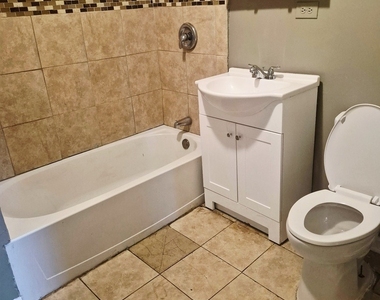 1133 E 81st Street - Photo Thumbnail 8