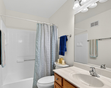 939 Four Seasons Boulevard - Photo Thumbnail 20