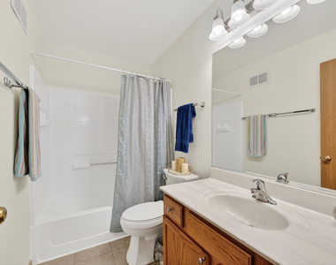 939 Four Seasons Boulevard - Photo Thumbnail 21