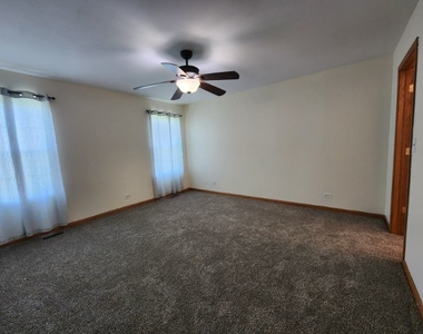 1804 Parkside Drive - Photo Thumbnail 9