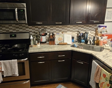 2309 N Leavitt Street - Photo Thumbnail 3