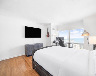 100 E Huron Street - Photo Thumbnail 19