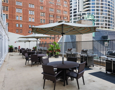 111 E Chestnut Street - Photo Thumbnail 16