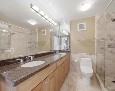 111 E Chestnut Street - Photo Thumbnail 12