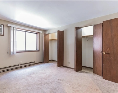 2325 N Neva Avenue - Photo Thumbnail 12