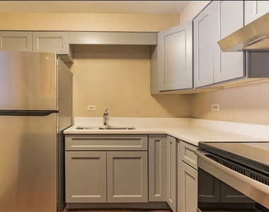 2325 N Neva Avenue - Photo Thumbnail 5