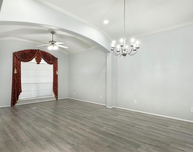 2910 Lemmingham Drive - Photo Thumbnail 5