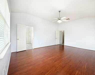 2910 Lemmingham Drive - Photo Thumbnail 22