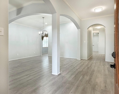 2910 Lemmingham Drive - Photo Thumbnail 3
