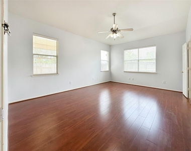 2910 Lemmingham Drive - Photo Thumbnail 20
