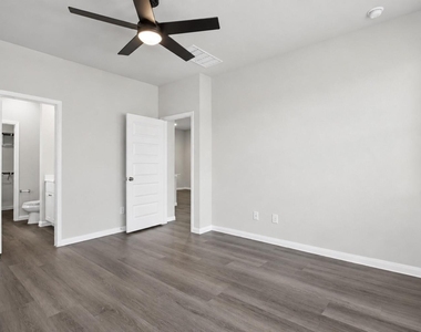 13549 Sauger Court - Photo Thumbnail 16