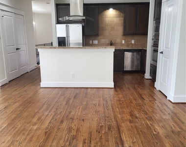 2423 Roufa Road - Photo Thumbnail 19
