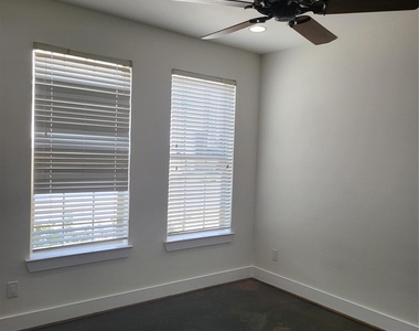 2423 Roufa Road - Photo Thumbnail 3