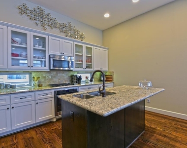 2441 Charleston Street - Photo Thumbnail 5
