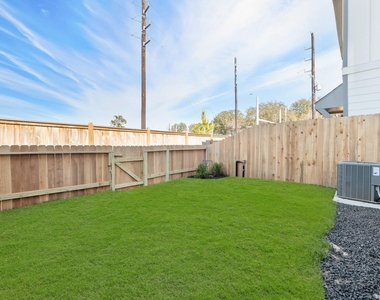 27806 Western Creek Court - Photo Thumbnail 12