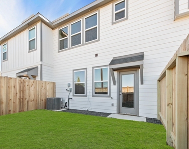 27806 Western Creek Court - Photo Thumbnail 21
